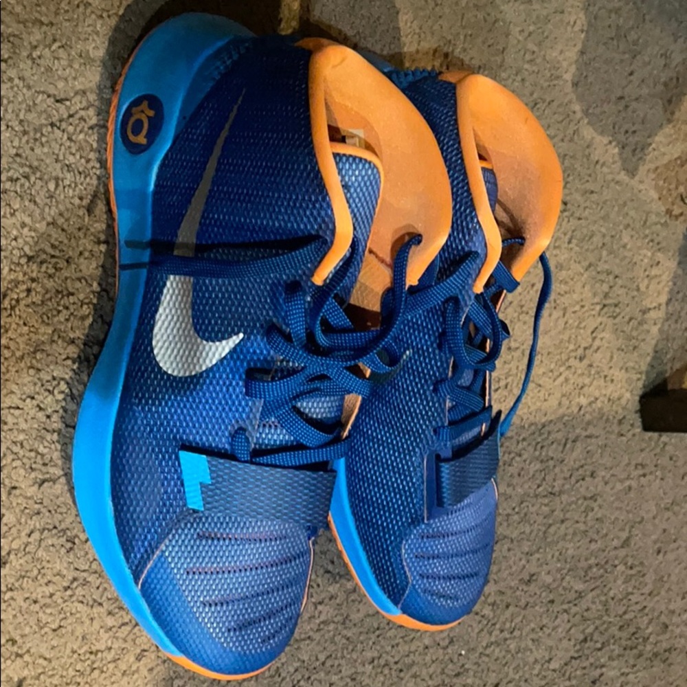 Nike basketball shoe men
